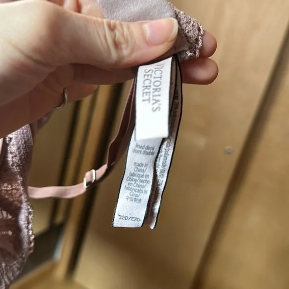 Victoria’s Secret Dream Angels Demi Lightly Lined Double Mauve Color 32D - Picture 5 of 5